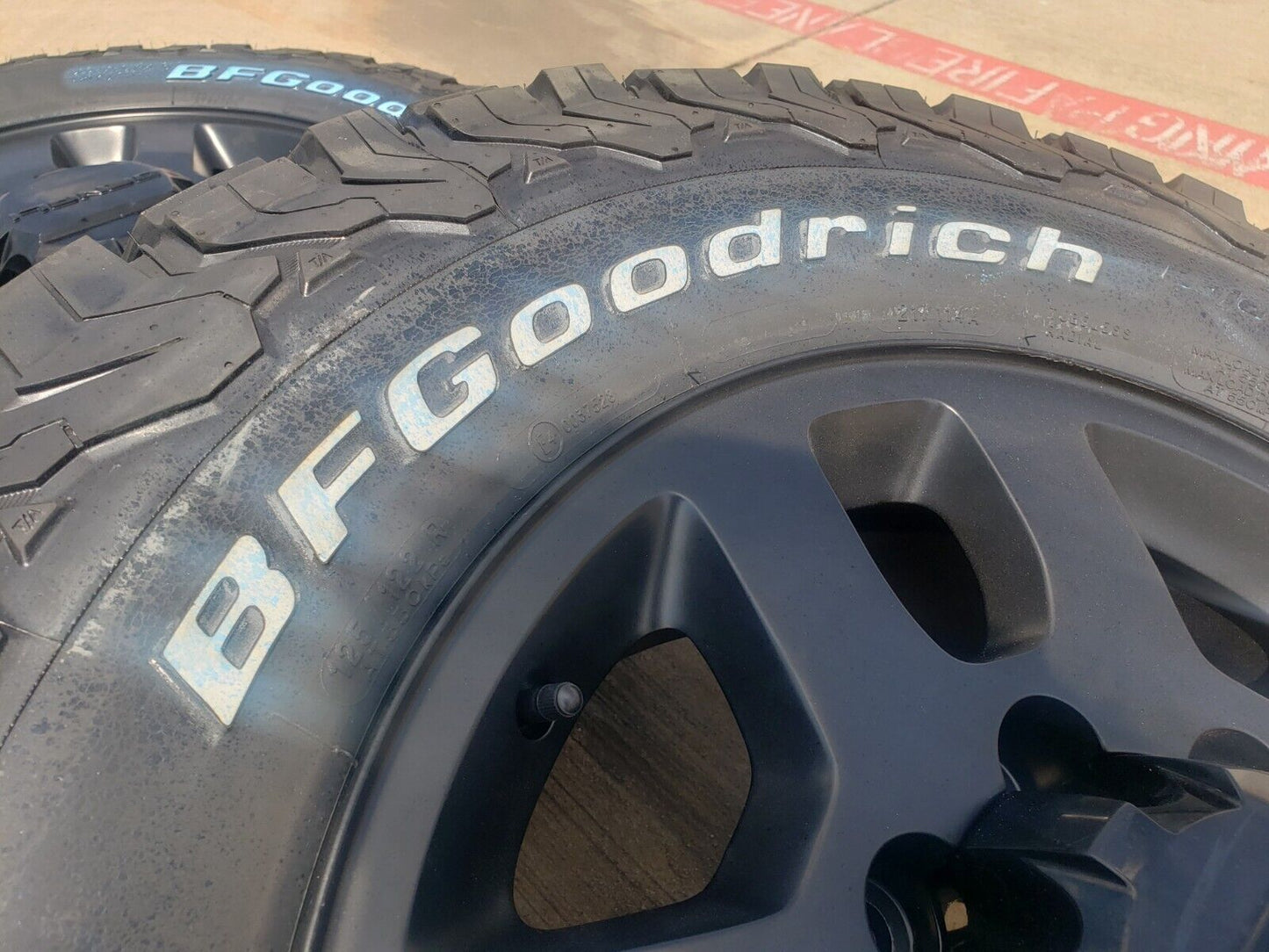 18" GMC Sierra 2500 3500 OEM Chevy 5502 wheels rims NEW BFG