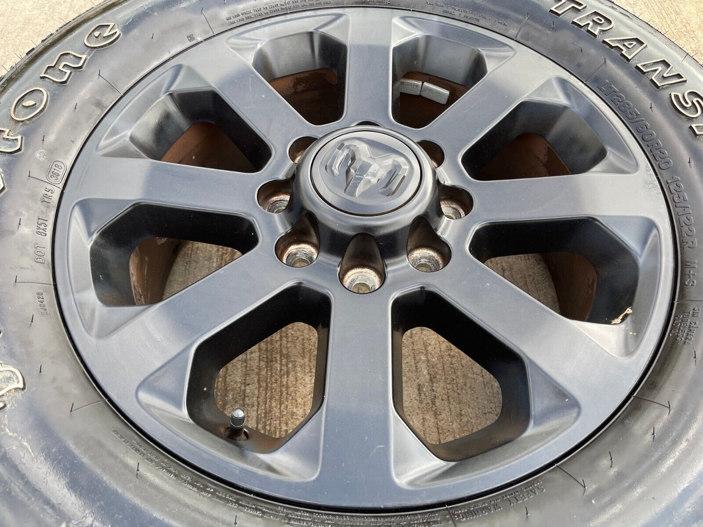 (1) 20" Dodge Ram 2500 3500 LARAMIE OEM 2700 black wheel rim tire spare