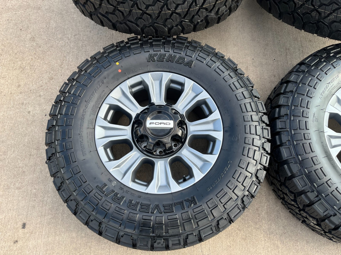 18" Ford F-250 F-350 OEM TREMOR gray rims wheels 10097 tires 2024 2025 NEW 35"