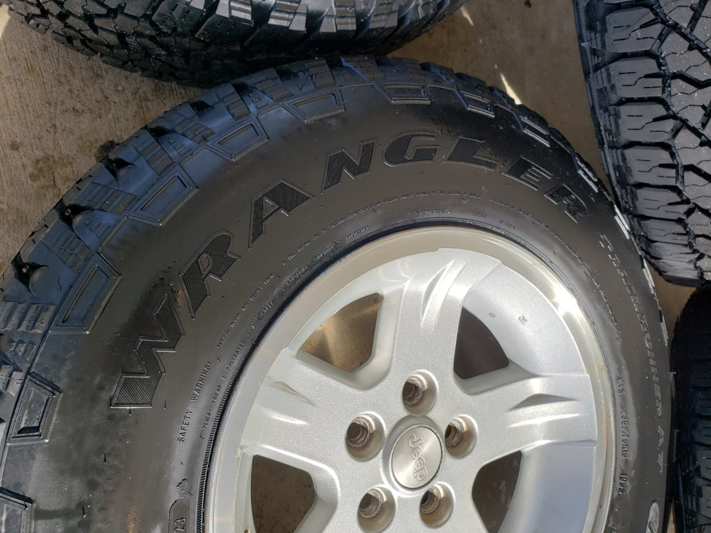 15" Jeep Wrangler OEM wheels rims 9050 1997 1998 1999 2000 2001 NEW A/T tires