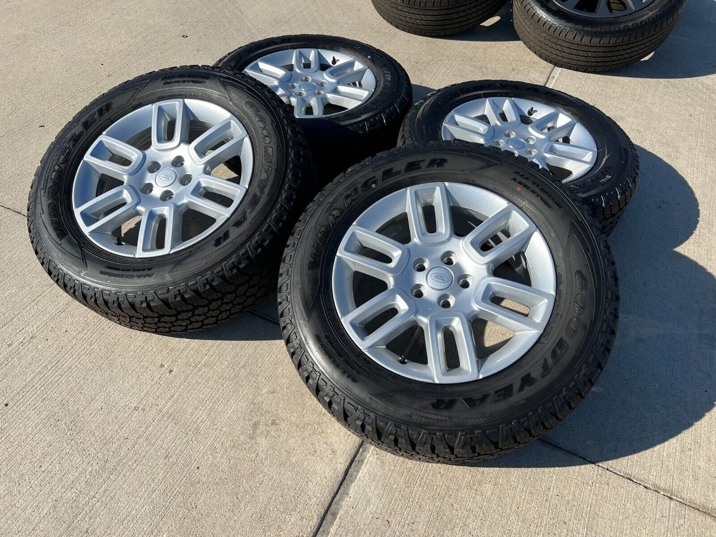 19" Land Rover DEFENDER Range Rover OEM wheels rims 72350 A/T 2023 2024 2025 NEW