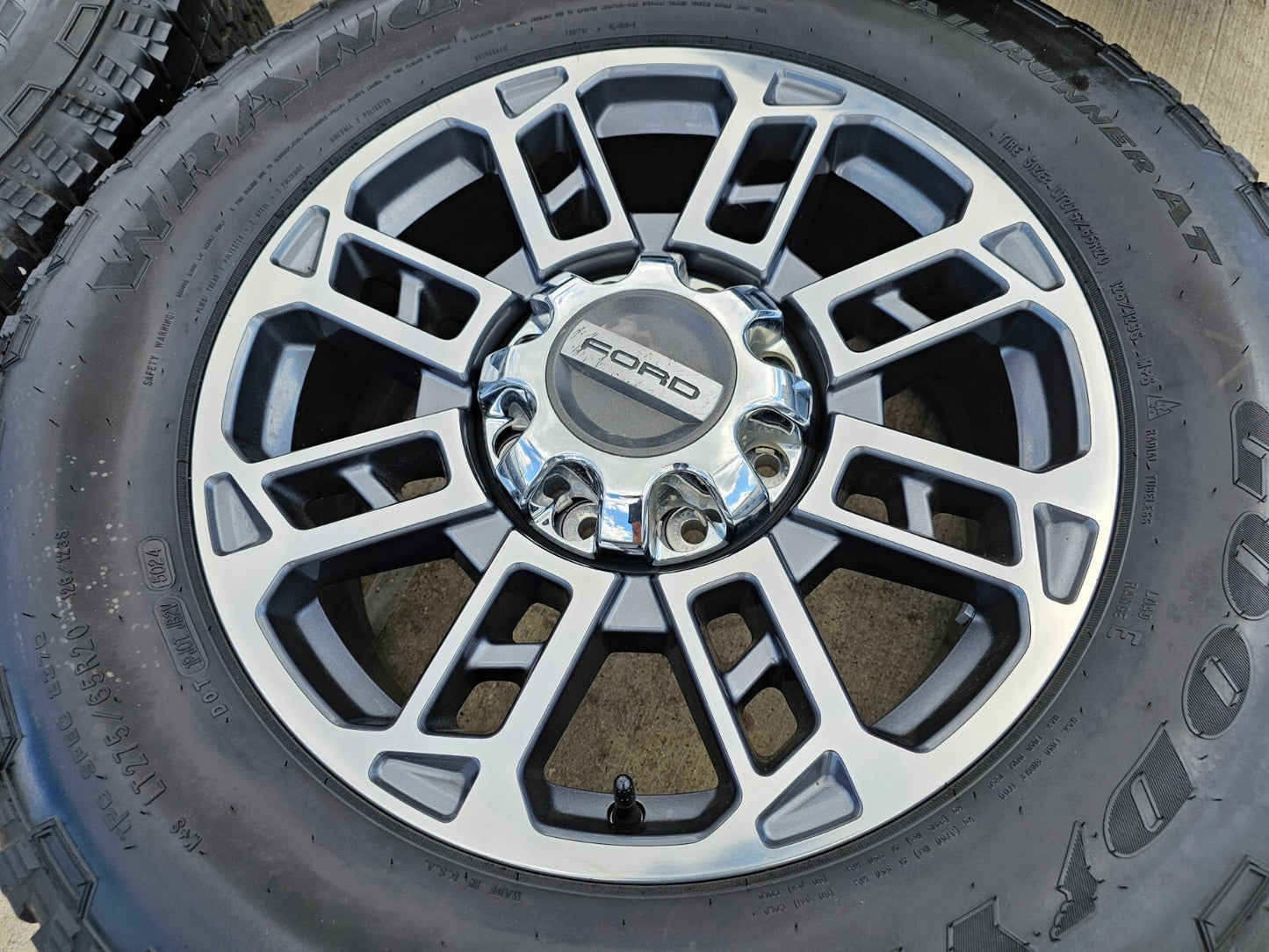 20" Ford F-250 F-350 OEM LIMITED Platinum wheels rims 10302 10483 2024 2025