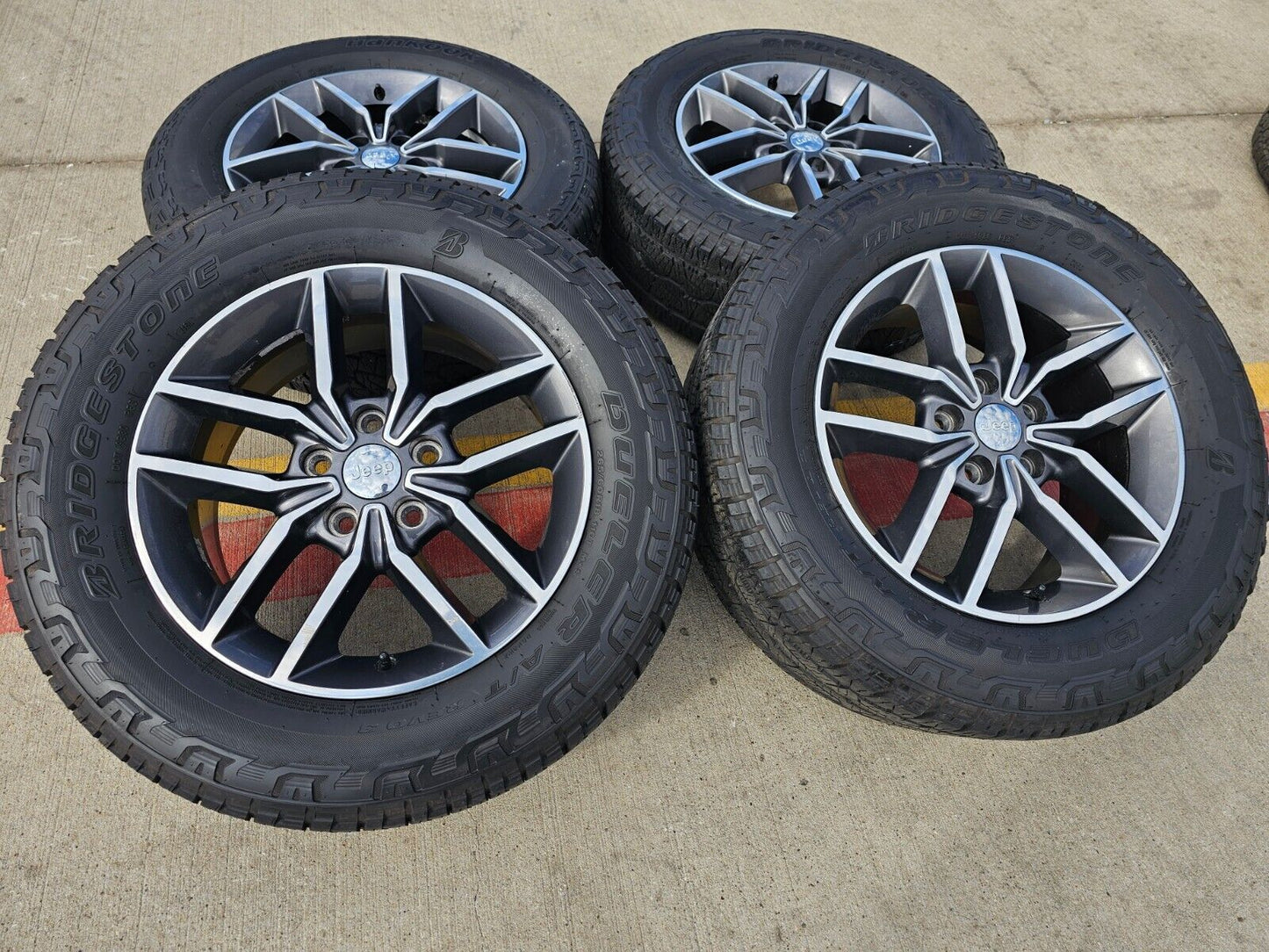 18" Jeep Grand Cherokee Durango OEM 9164 LIMITED wheels rims tires
