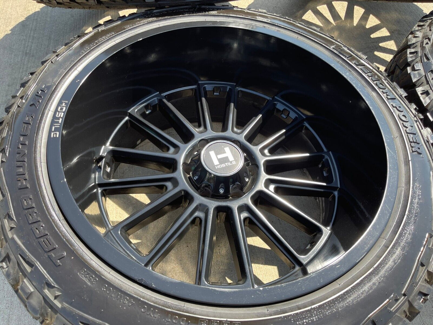 22x12 Hostile Predator Ford F-150 Expedition -44 wheels rims 6x135 tires 33"