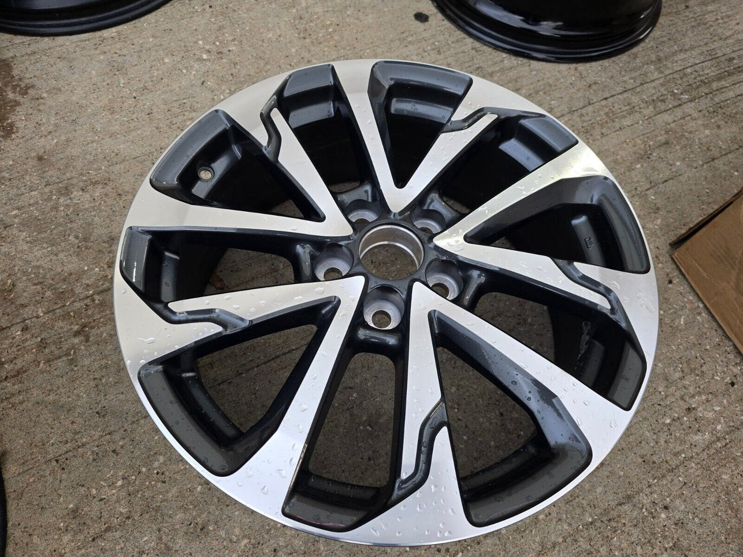 18" Toyota Corolla Cross OEM rim wheel RAV4 CH-R Yaris 2022 2023 2024 2025