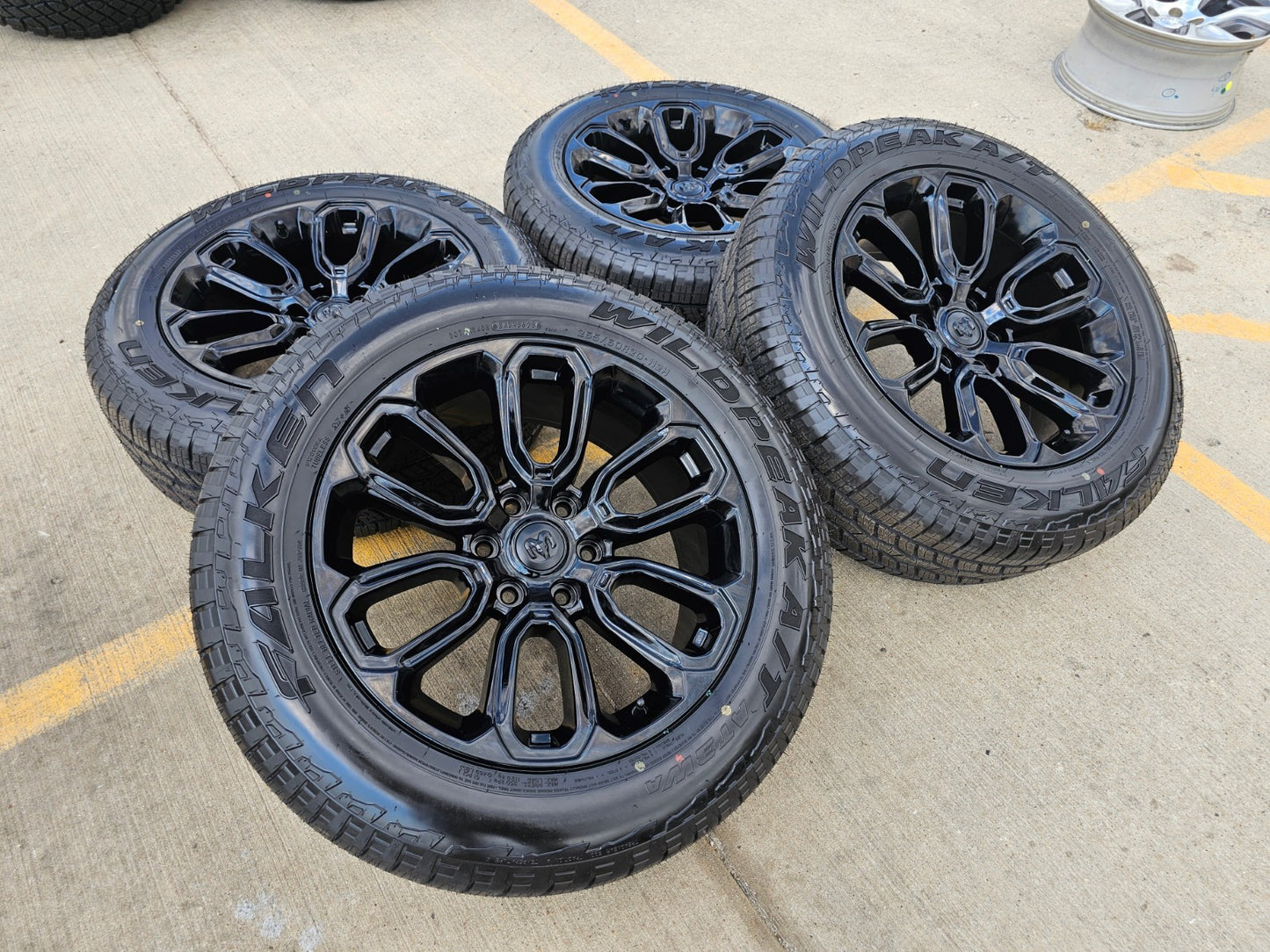 20" Dodge Ram 1500 OEM Laramie Long Horn 2677 wheels rims 2024 2025 2026 NEW