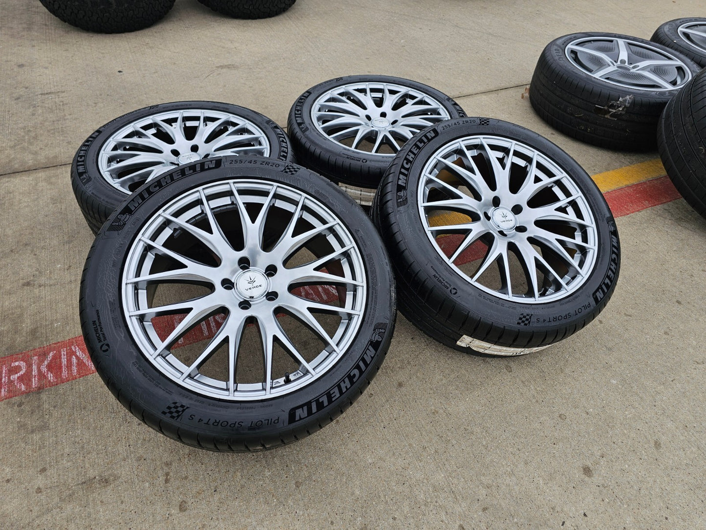 20x8.5 Verde Saga V27 wheels rims Q3 Q5 A7 A8 NEW MICHELIN