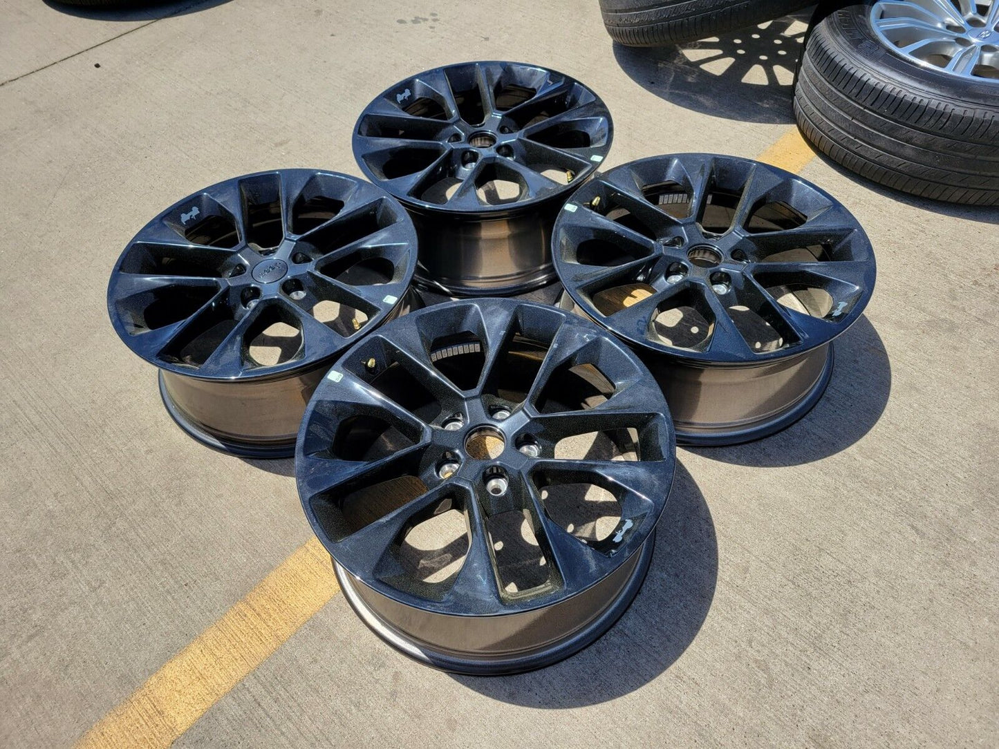 20" Jeep Wrangler HIGH ALTITUDE OEM Black wheels rims Gladiator 9262 96902