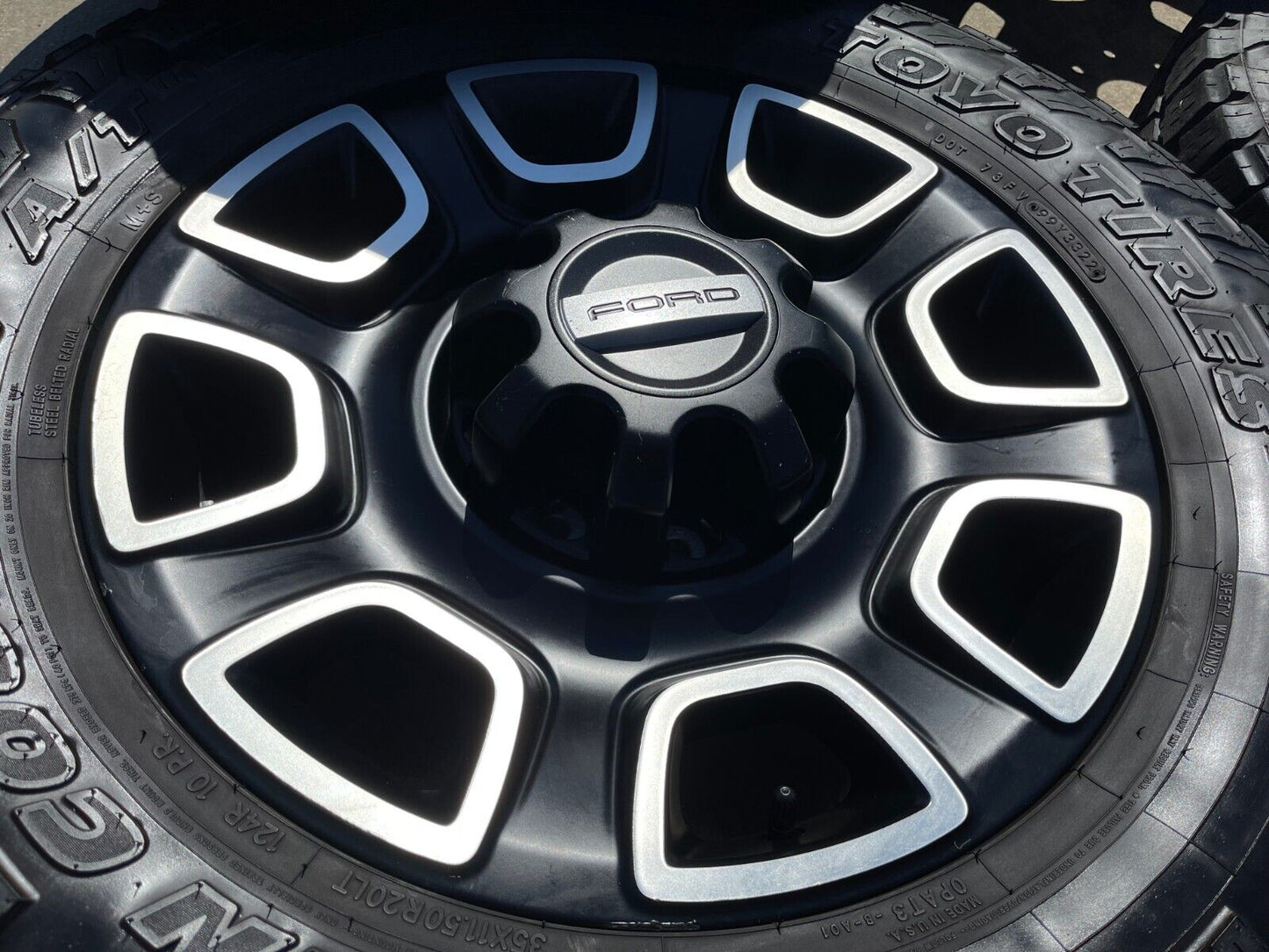20" Ford F-250 F-350 OEM Lariat Platinum wheels rims 10486 tires TOYO