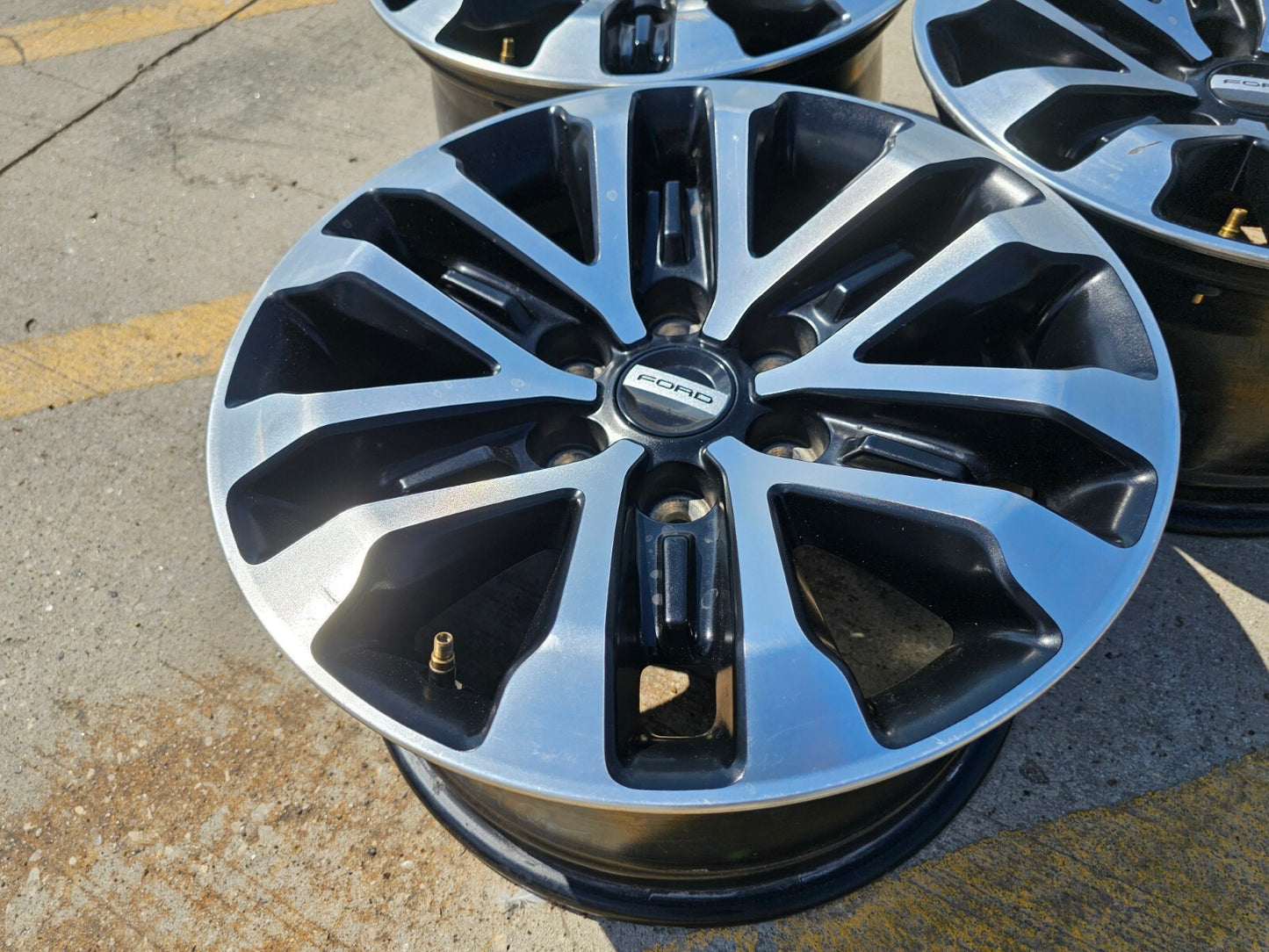 17" Ford F-150 Raptor OEM 96648 rim wheel spare
