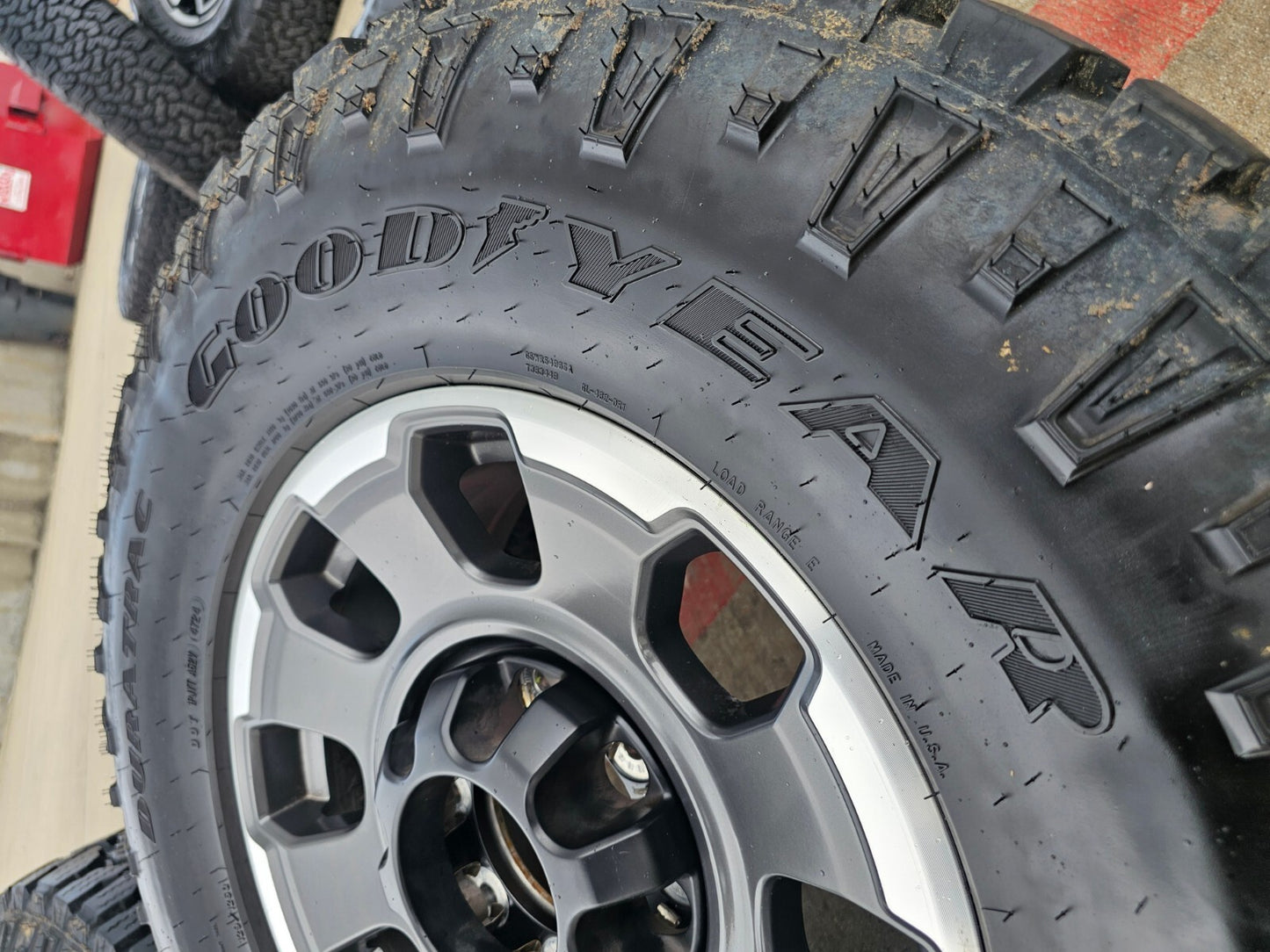 18" Ford F-250 F-350 OEM TREMOR 10482 rims wheels tires 35" GOODYEAR DURATRAC