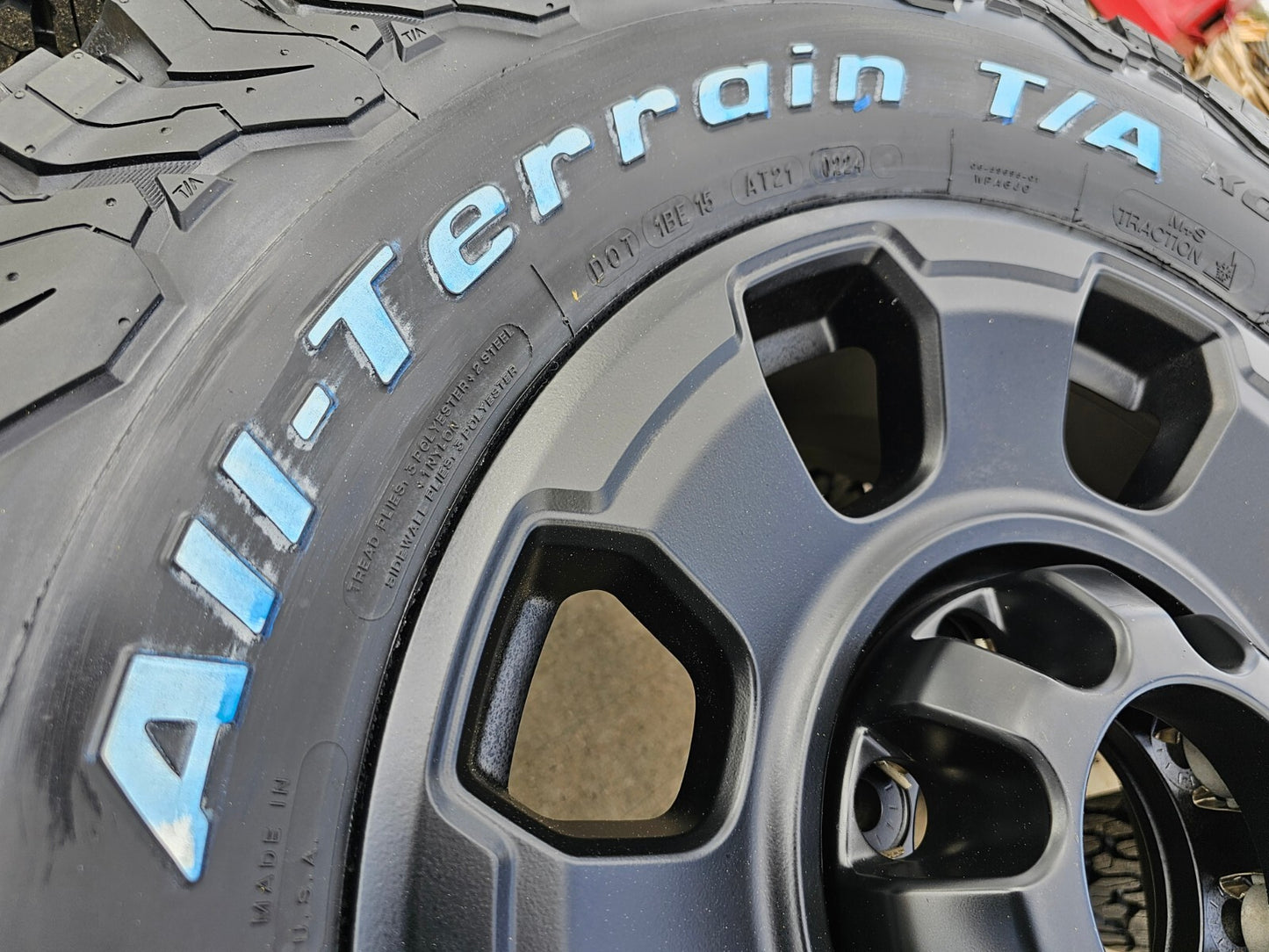 18" Ford F-250 F-350 OEM TREMOR rims wheels 10482 BFG 33" tires 2024 2025 NEW