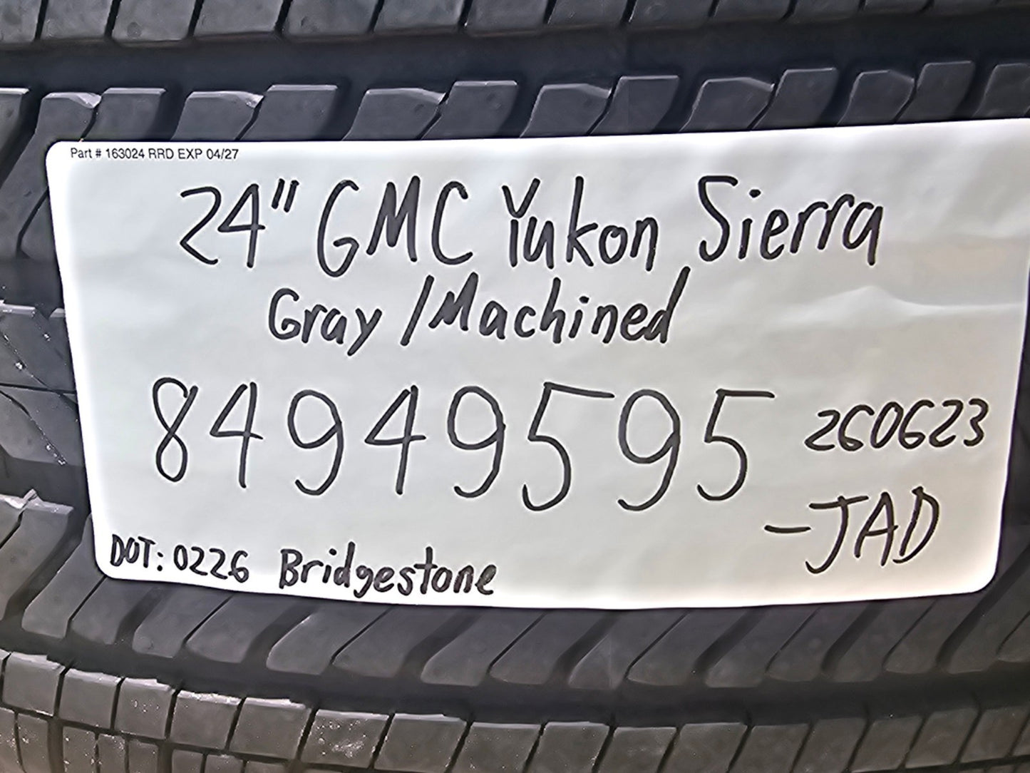 (1) 24" GMC Yukon Sierra DENALI OEM wheel rim tire 2022 2023 2024 2025 2026 2027