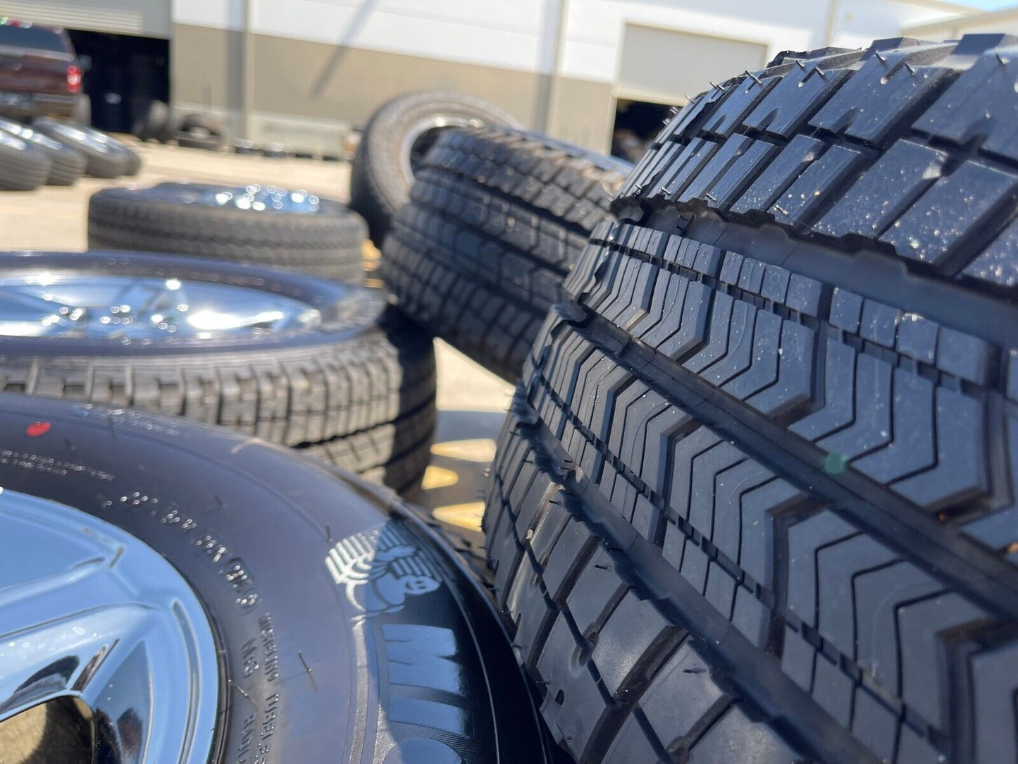 18" Ford F-150 Expedition OEM chrome rims wheels tires MICEHLIN 2024 2025 NEW