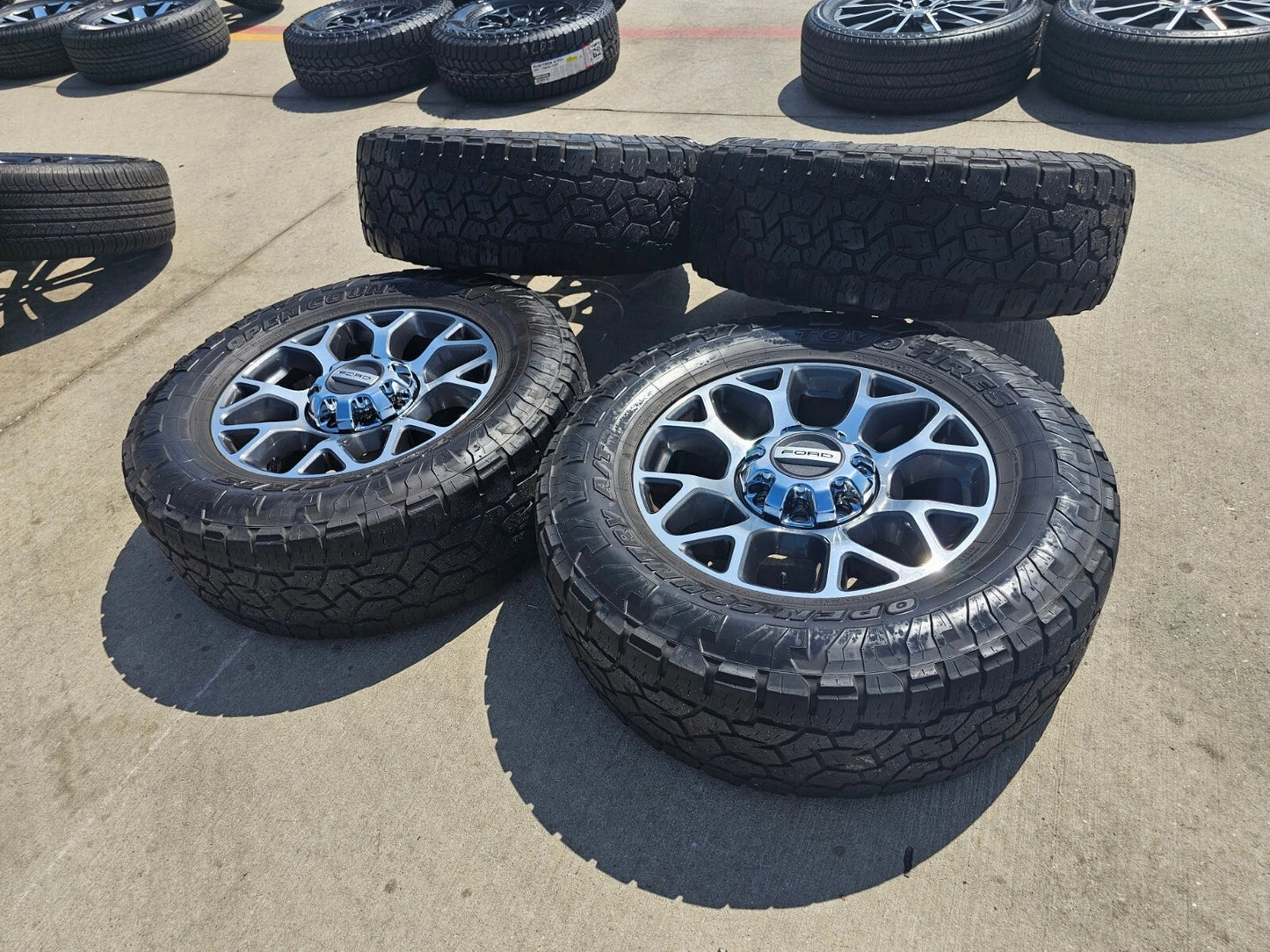 20" Ford F-250 F-350 OEM Lariat wheels rims 10292 tires TOYO 35"