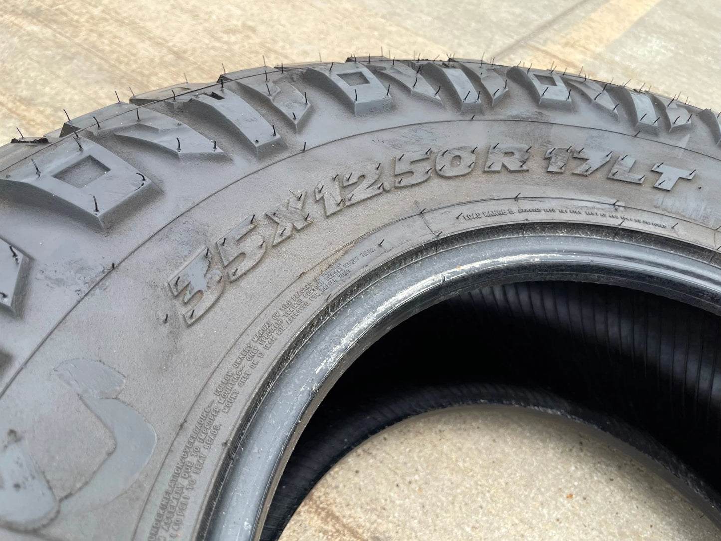 (1) 35x12.5x17 Nitto Ridge Grappler R/T tire 121Q E 10 PLY