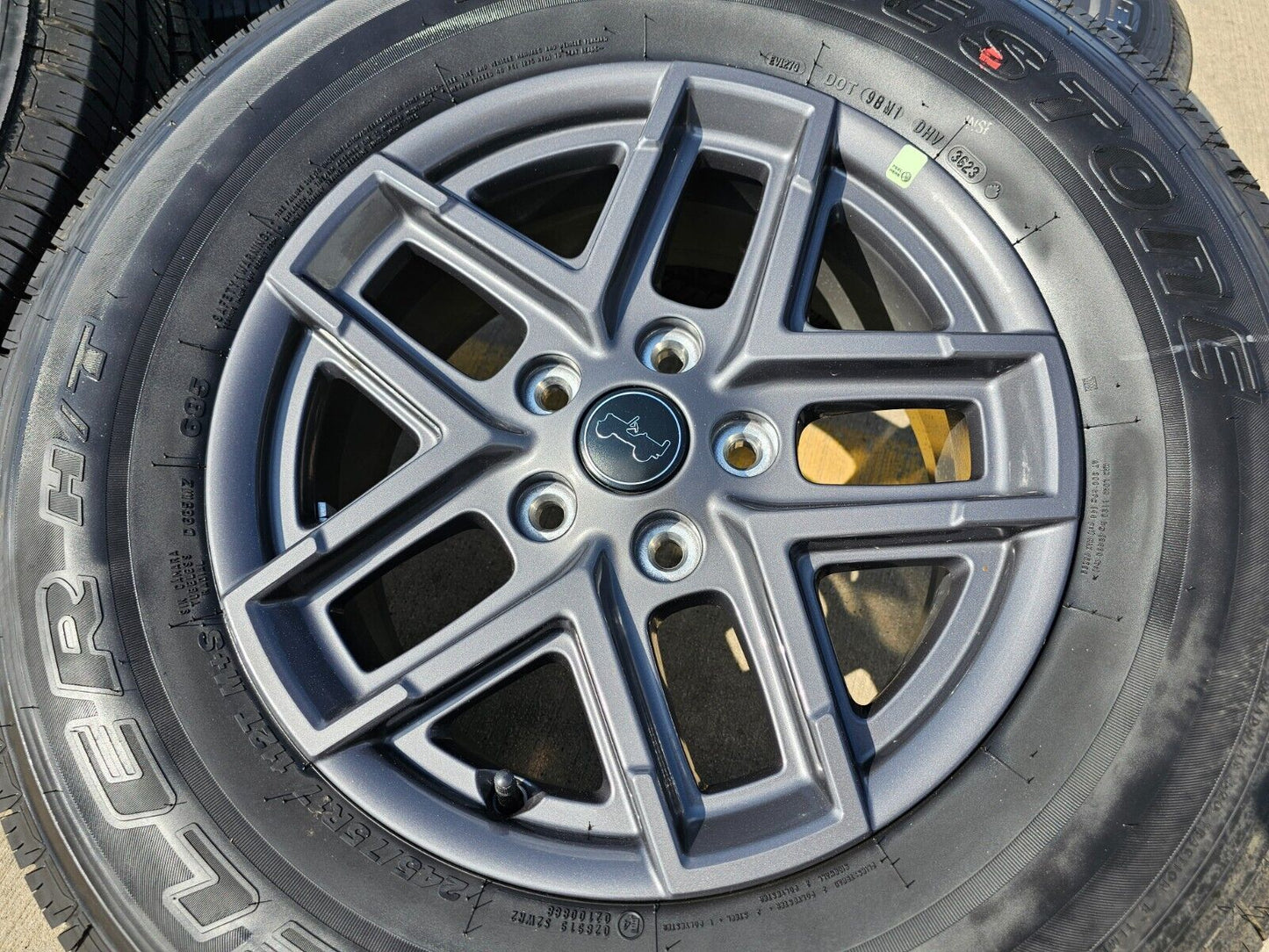 17" Jeep Wrangler Rubicon Sport S OEM wheels rims 51649 Gladiator 2024 2025 NEW
