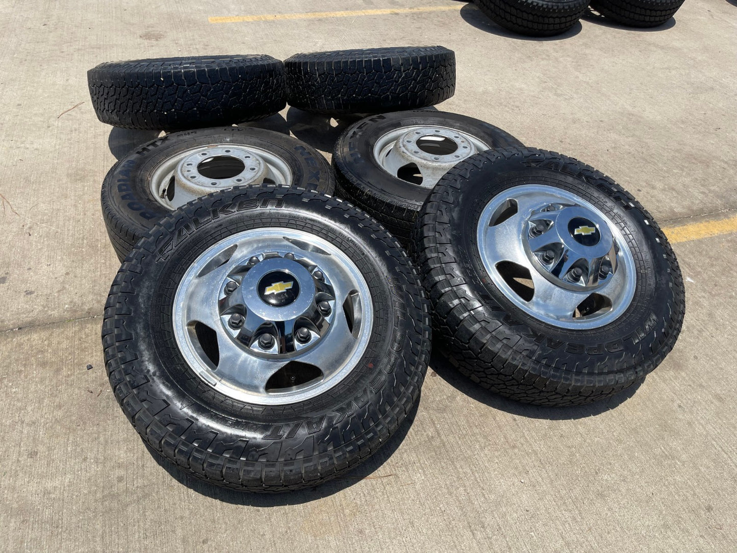 17" Chevy Silverado GMC Sierra 3500 Dually rims wheels OEM 5519 5520 8094