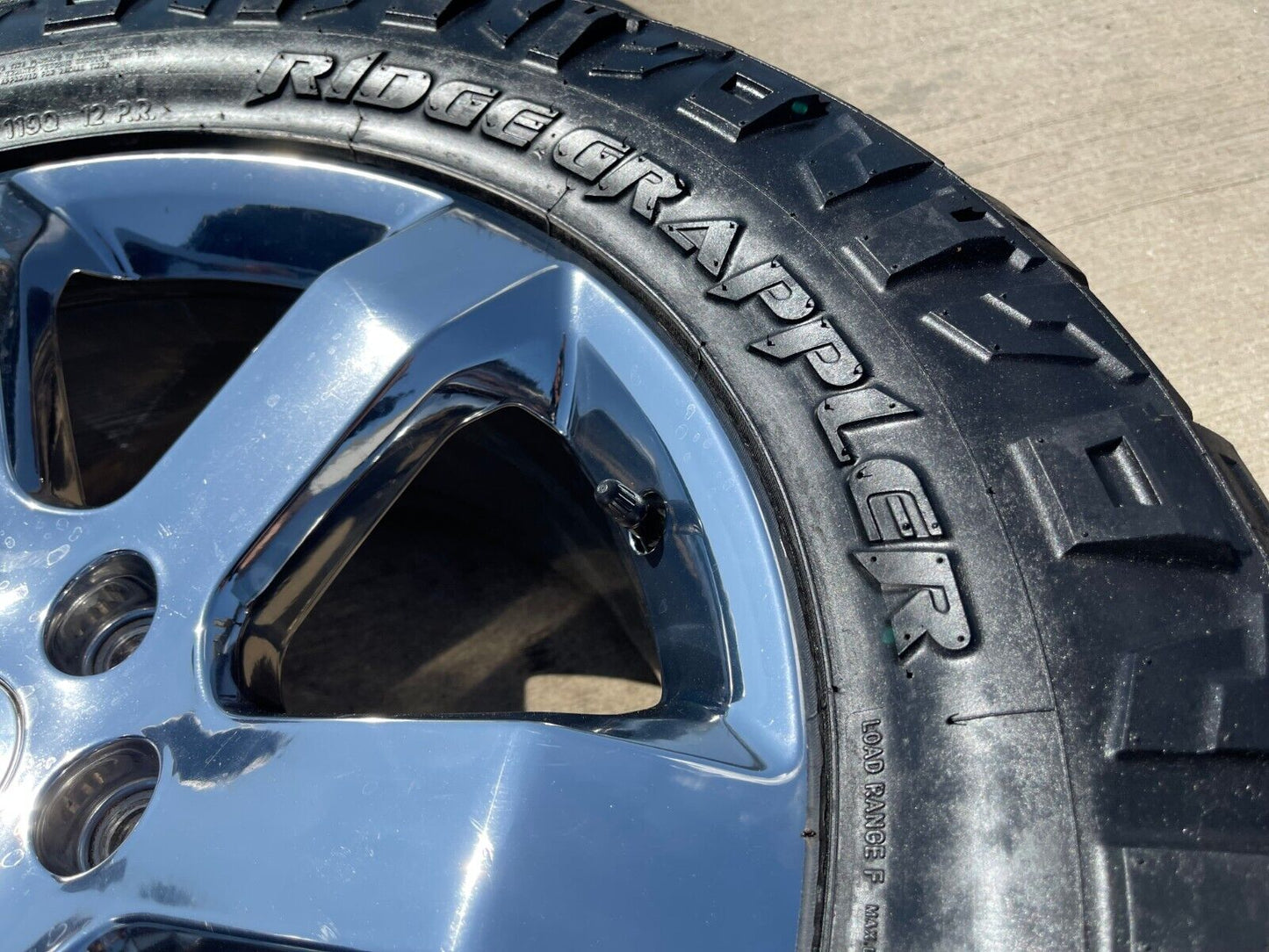 20" Ford F-150 OEM rims wheels CHROME 10347 Expedition tires 33"