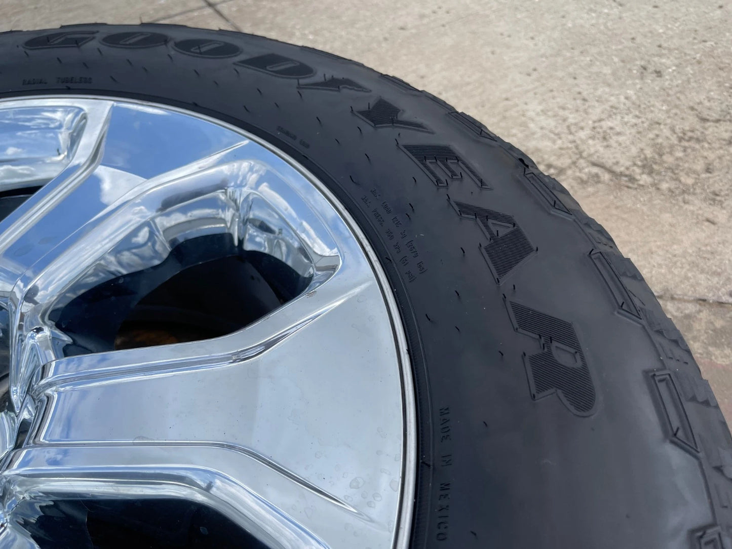 20" Dodge Ram 1500 OEM Laramie CHROME 2679 wheel rim tire 2022 2023 2024 2025