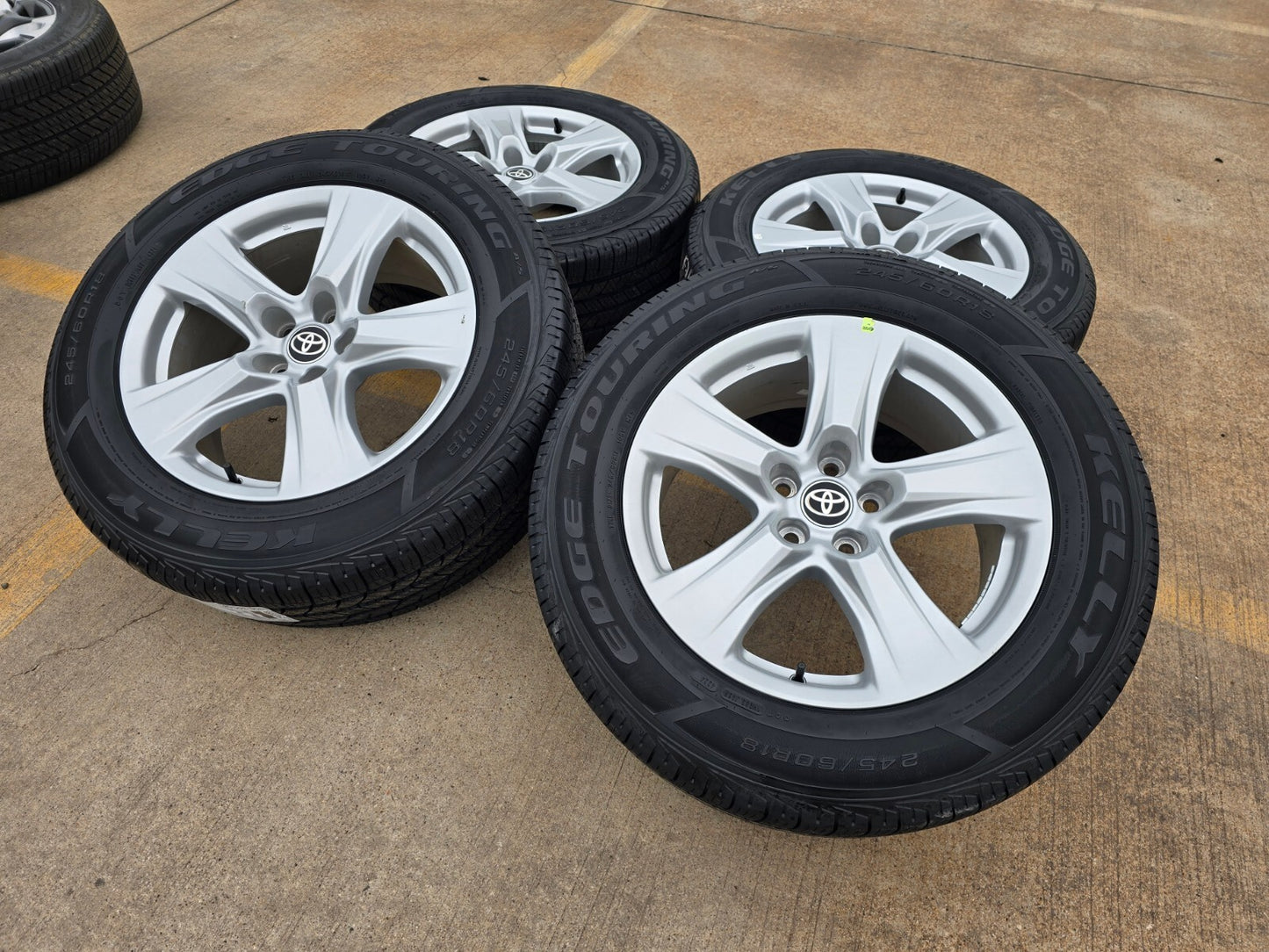 18" Toyota Highlander Rav4 XLE OEM 75263 wheels rims 2022 2023 2024 2025 NEW