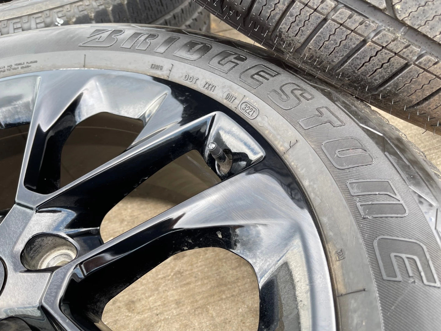 20" Jeep Wrangler HIGH ALTITUDE 9262 96902 OEM wheels rims Gladiator BRIDGESTONE