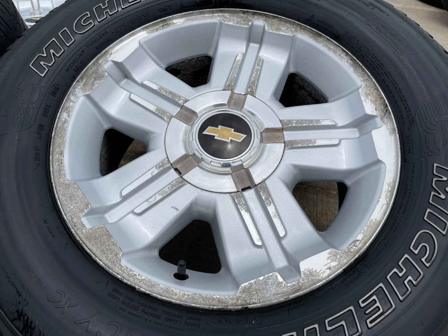 18" Chevy Tahoe Suburban Z71 OEM 5300 wheels rims tires Silverado 1500
