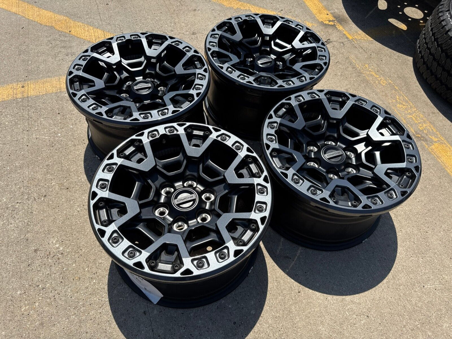 17" Ford F-150 Raptor R OEM BEADLOCK rims wheels 2024 2025