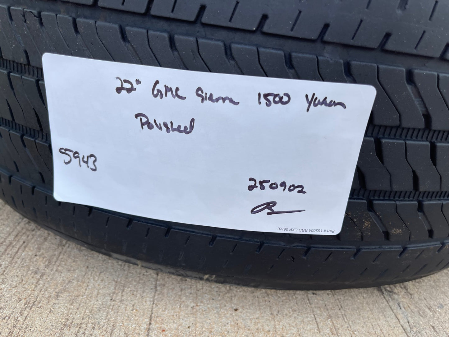 22" GMC Yukon Sierra DENALI Chevy Silverado OEM spare wheel rim 5943 tire