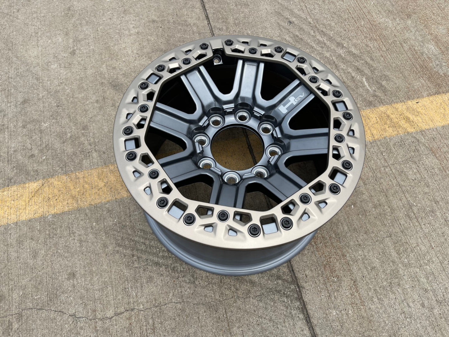 18" Hummer Grazen beadlock EV HEV 2500 OEM wheel rim 2023 2024 2025 2026 NEW