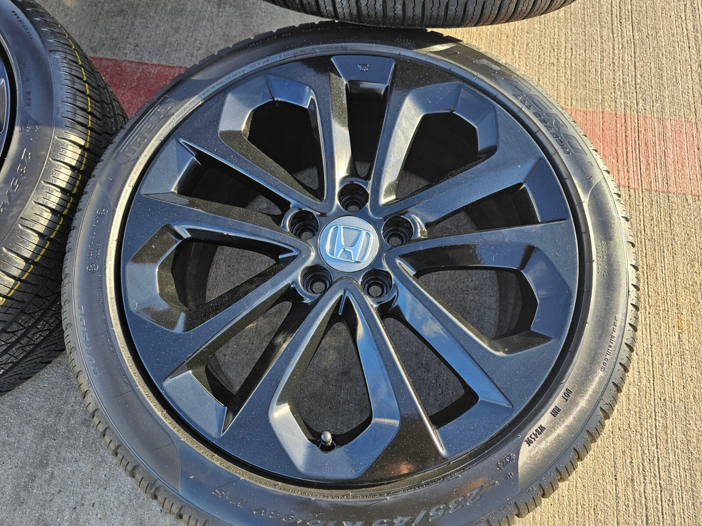 18" Honda Civic wheels rims OEM 64048 H-RV Accord tires PIRELLI NEW