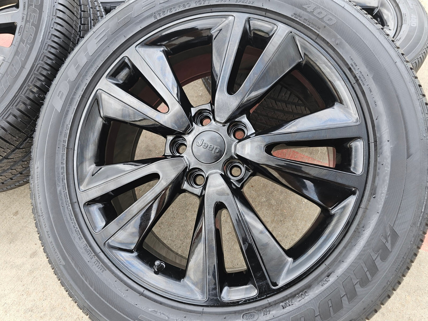 20" Jeep Grand Cherokee L OEM wheels rims 2393