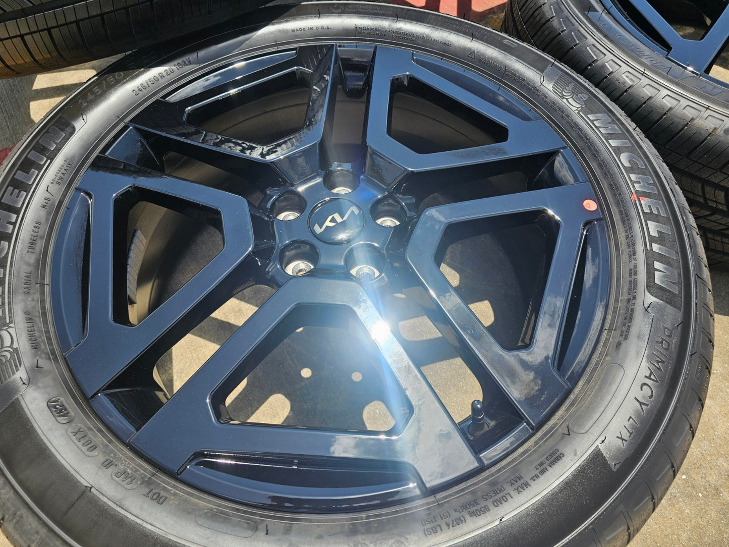 20" Kia Telluride Prestige X-PRO OEM wheels rims 74721 Sedona 2024 2025 2026 NEW