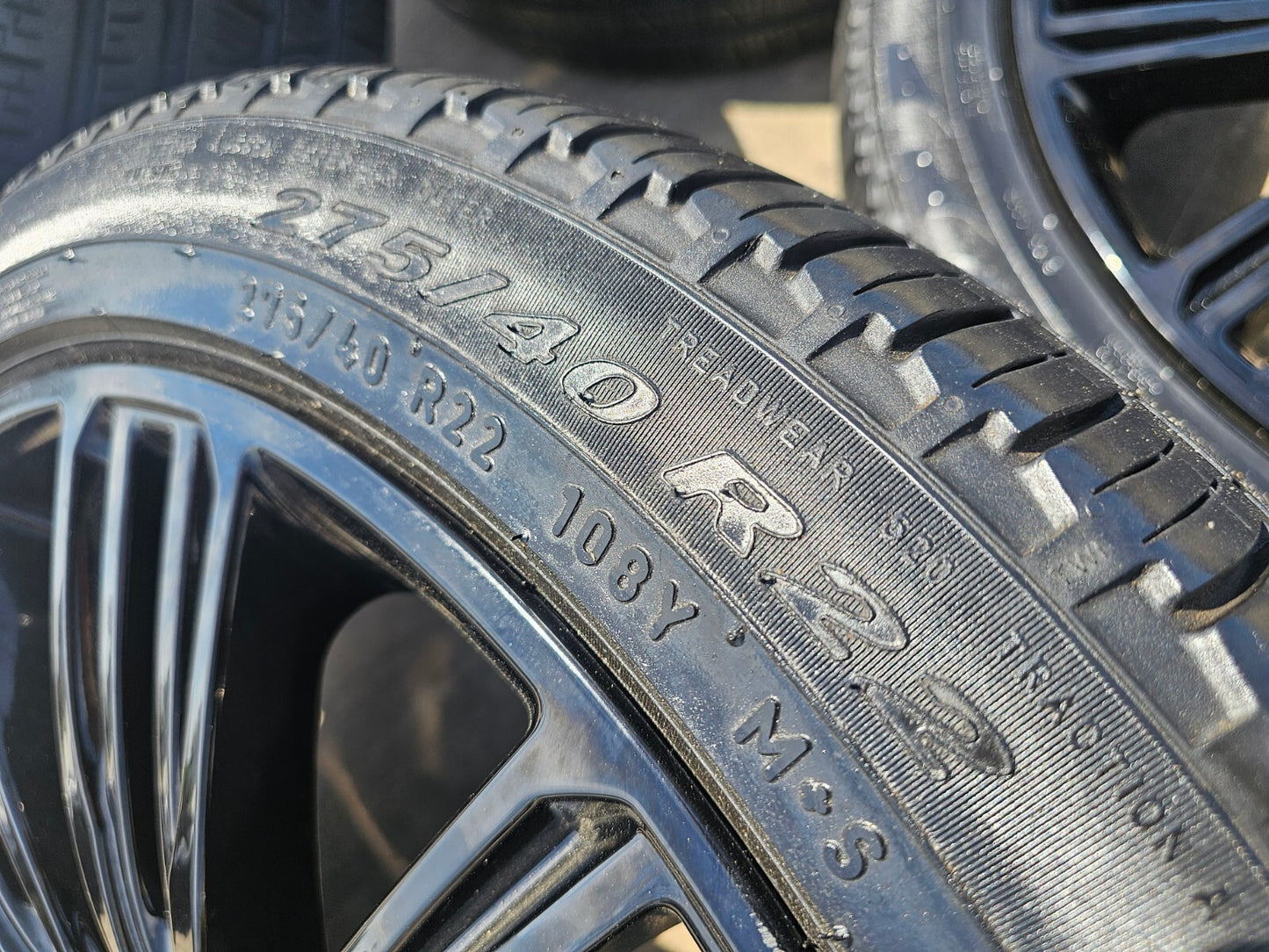 22" Land Rover Range DEFENDER OEM 72328 72331 wheels rims black PIRELLI