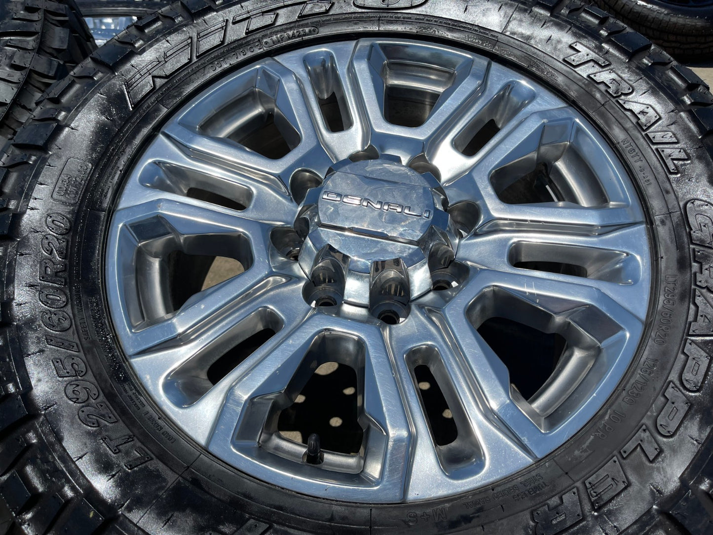 20" GMC Sierra Denali 2500 3500 OEM 5957 wheels rims 2022 2023 2024 2025 NITTO