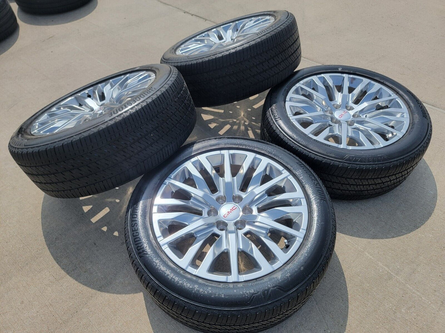 22" GMC Sierra Yukon DENALI Silverado OEM 5921 wheels rims 2021 2022 2023 2024