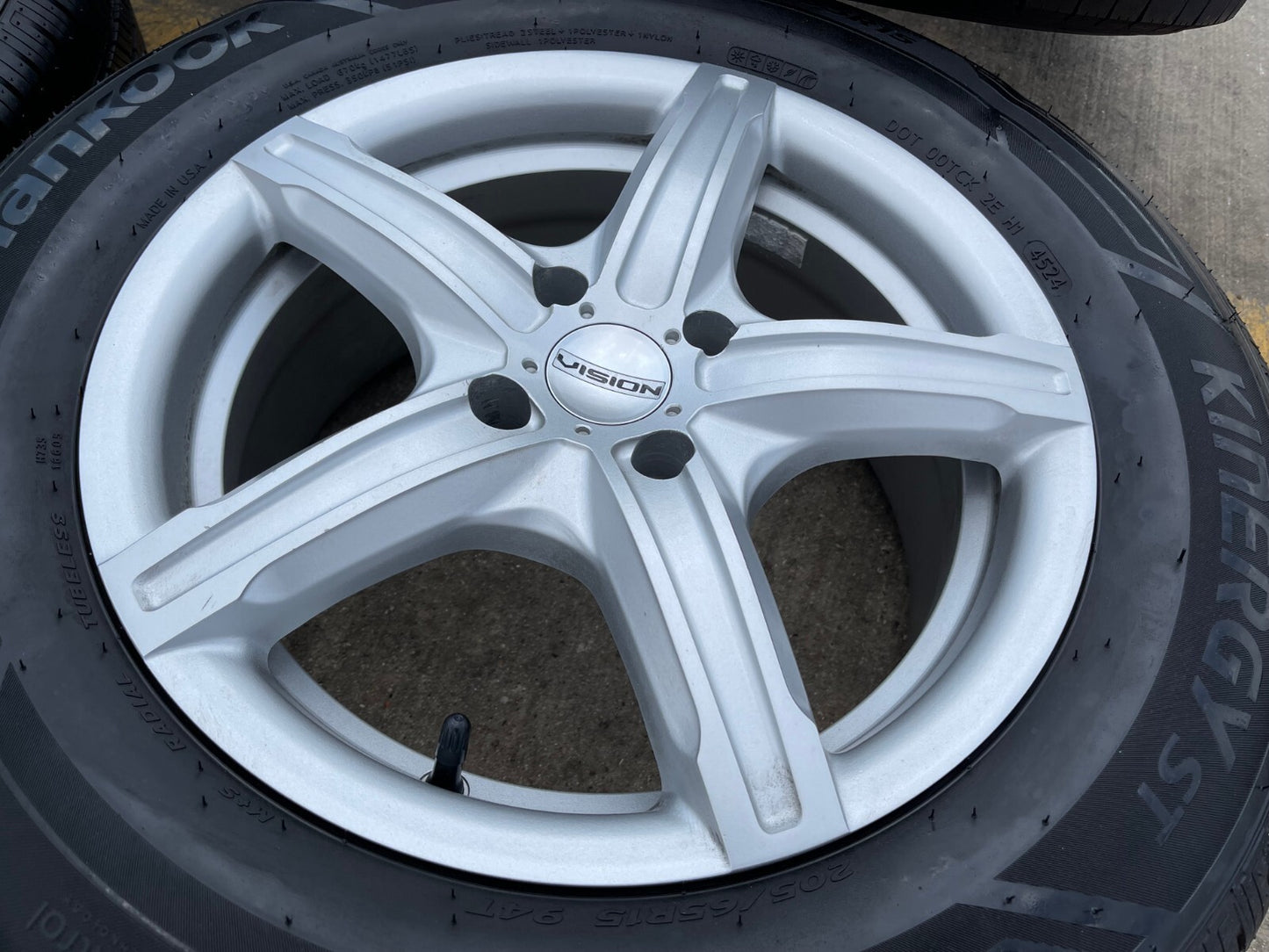 15" 15x6.5 Vision 469 Nissan Kicks Versa wheels rims tires 4x100