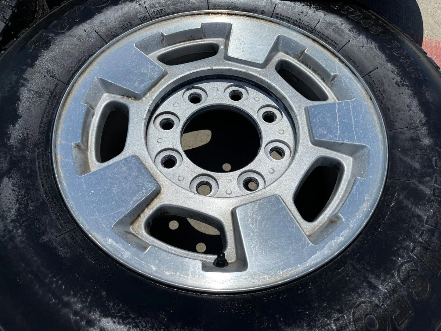 17" Chevy Silverado GMC Sierra 2500 3500 OEM 5500 wheels rims FIRESTONE