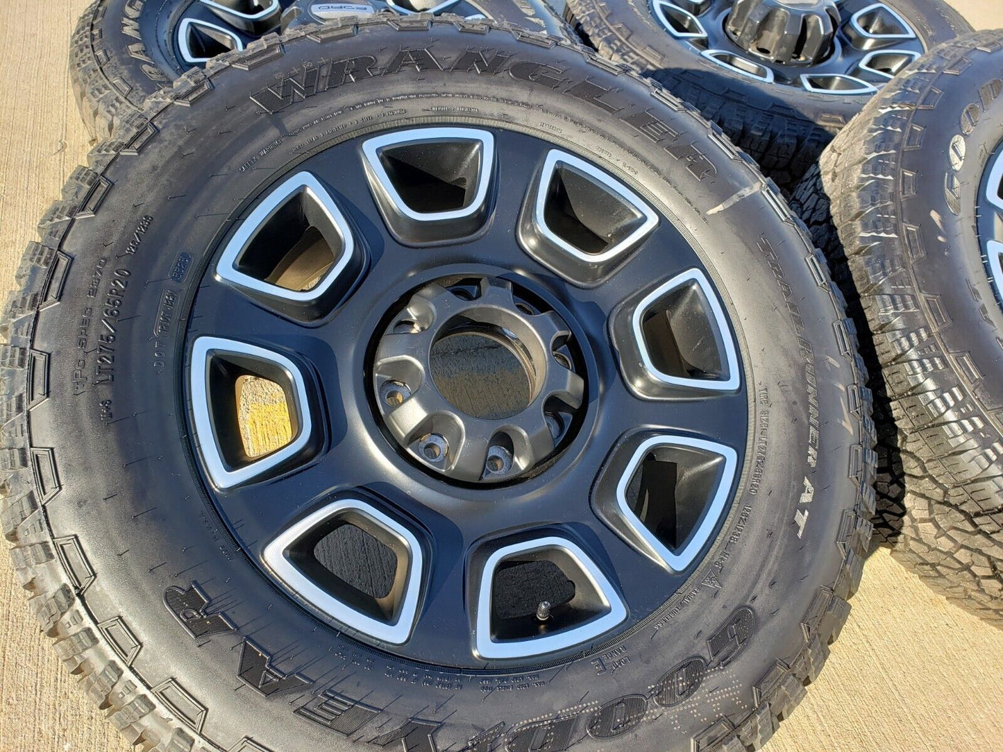 20" Ford F-250 F-350 OEM Lariat Platinum wheels rims 10486 A/T tires 2023 2024