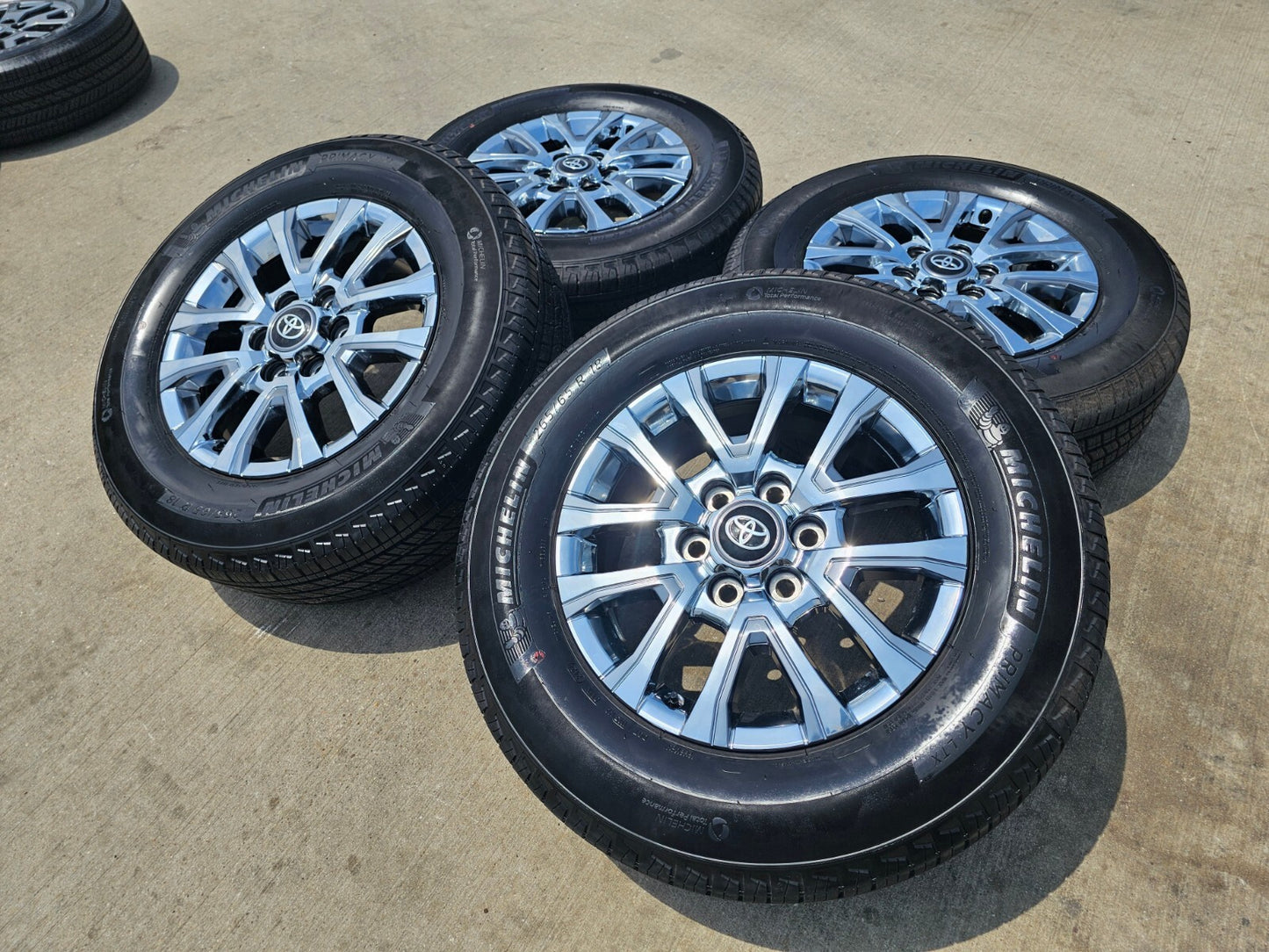 18" Toyota Tacoma LIMITED OEM chrome wheels rims 4260 4Runner 2025 NEW MICHELIN