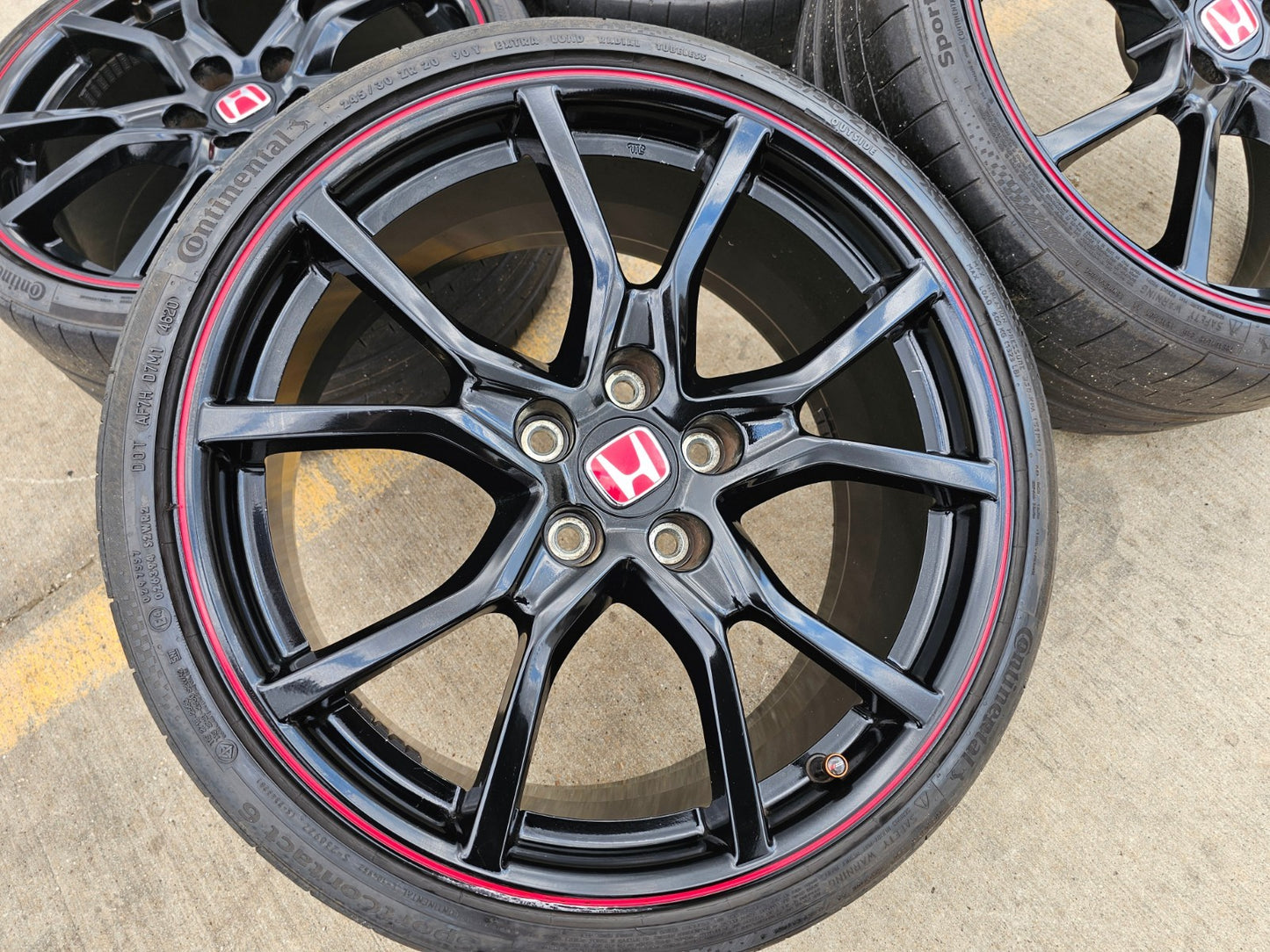 20" Honda Civic Type R OEM wheels rims 63692 tires CONTINENTAL