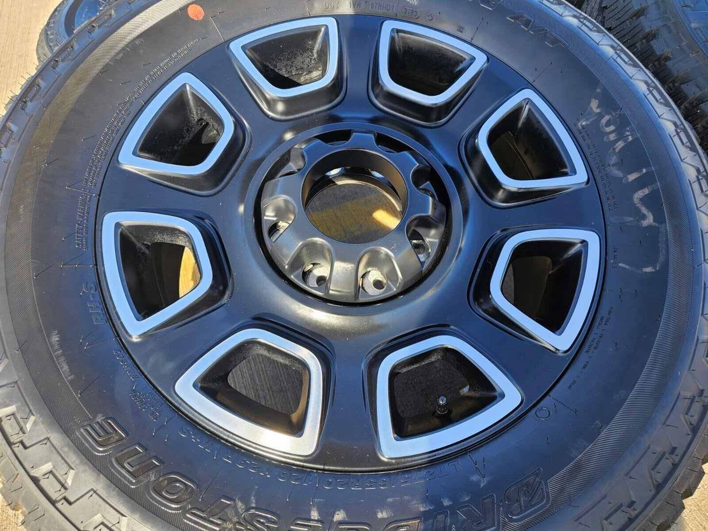20" Ford F-250 F-350 OEM Lariat Platinum wheels rims 10486 tires 2024 2025 NEW