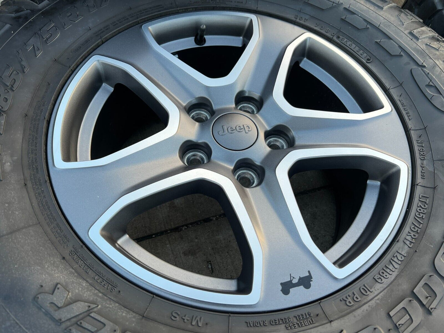 17" Jeep Wrangler OEM wheels rims 9217 Gladiator NITTO 34"