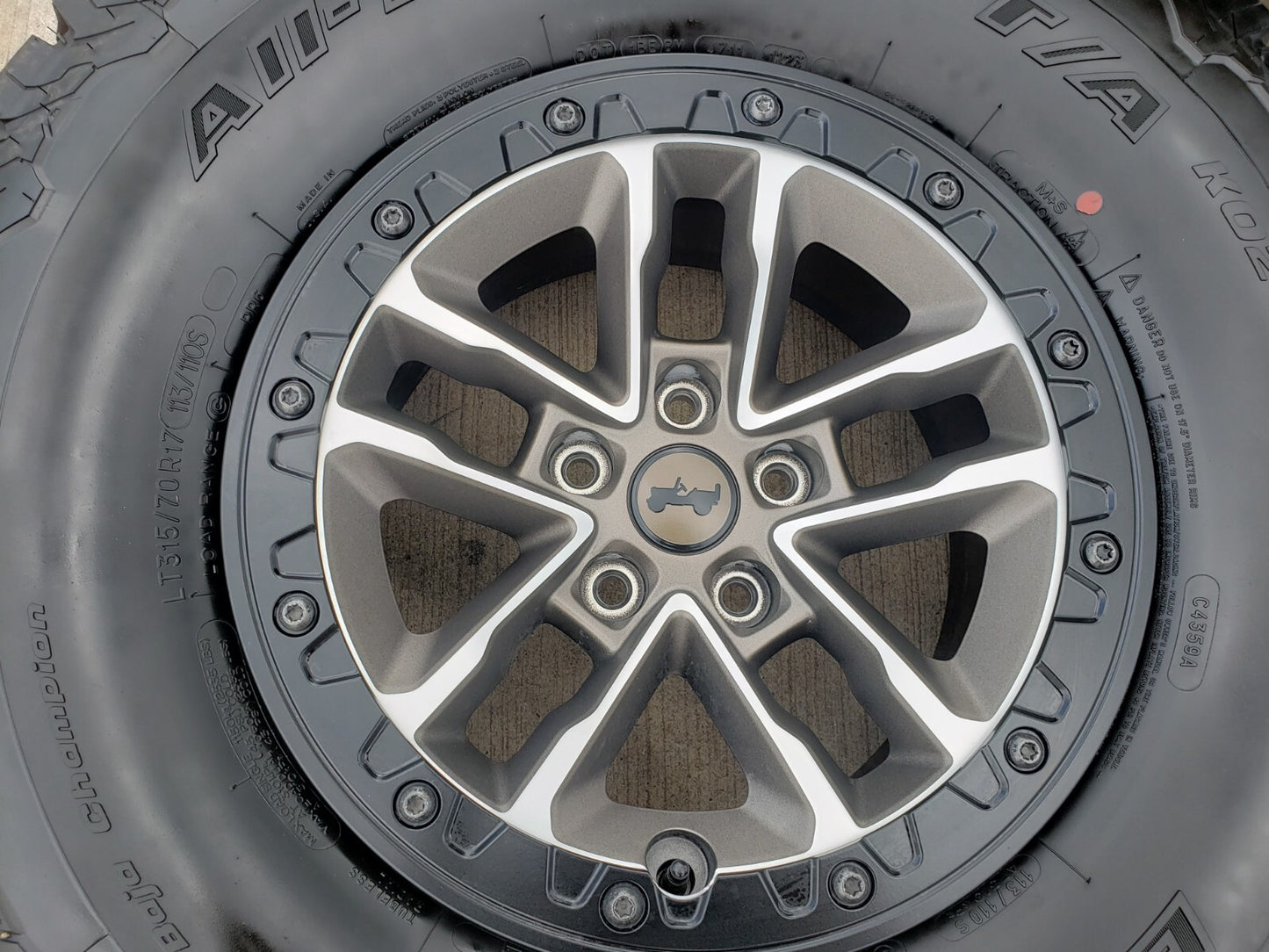 17" Jeep Wrangler 392 Gladiator Rubicon OEM BEADLOCK wheels rims NEW 2024 2025