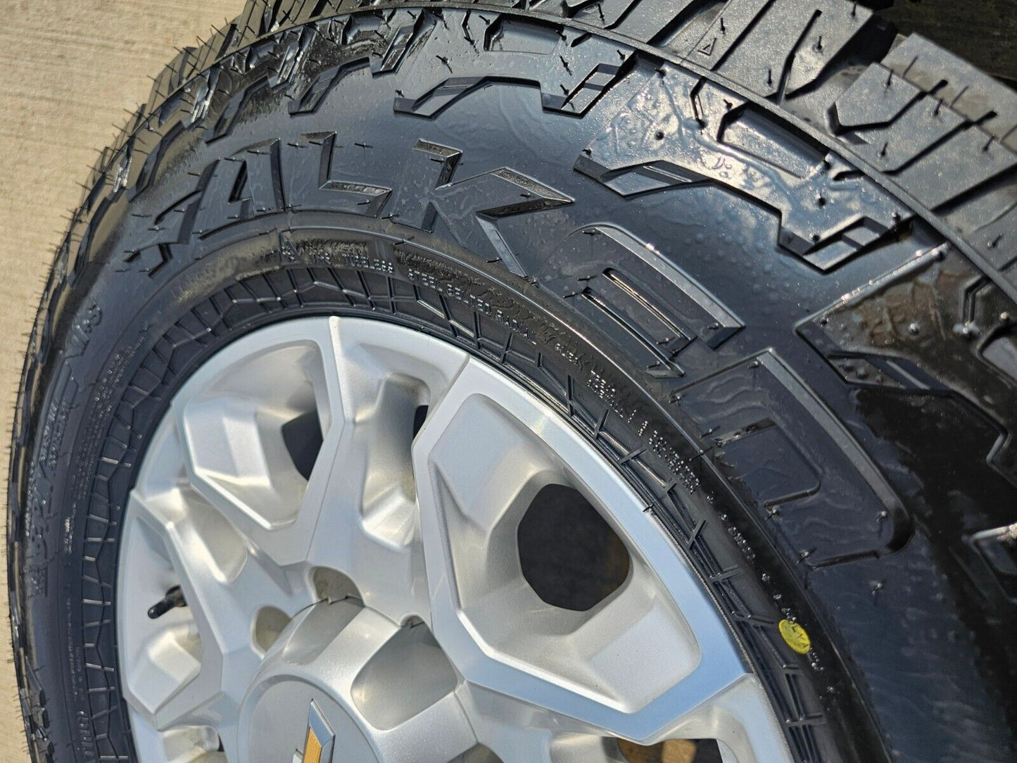 18" Chevy Silverado Trail Boss 2500 3500 OEM 5959 wheels rims 2024 2025 NEW 34"