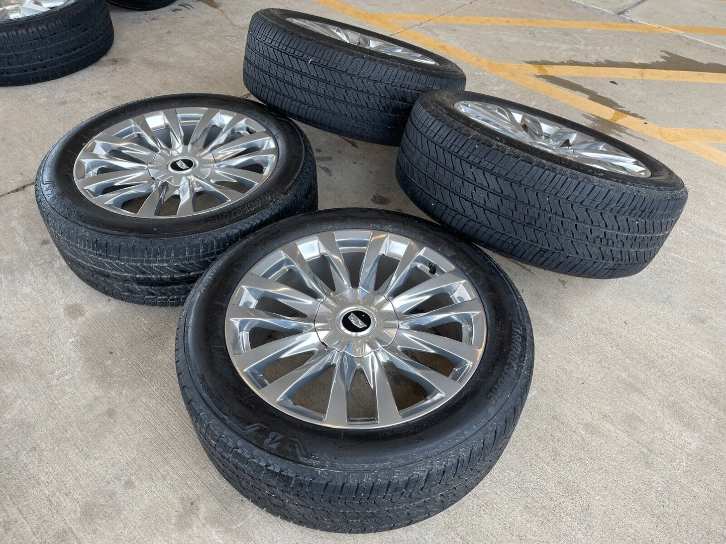22" Cadillac Escalade Platinum OEM wheels rims 95026 tires