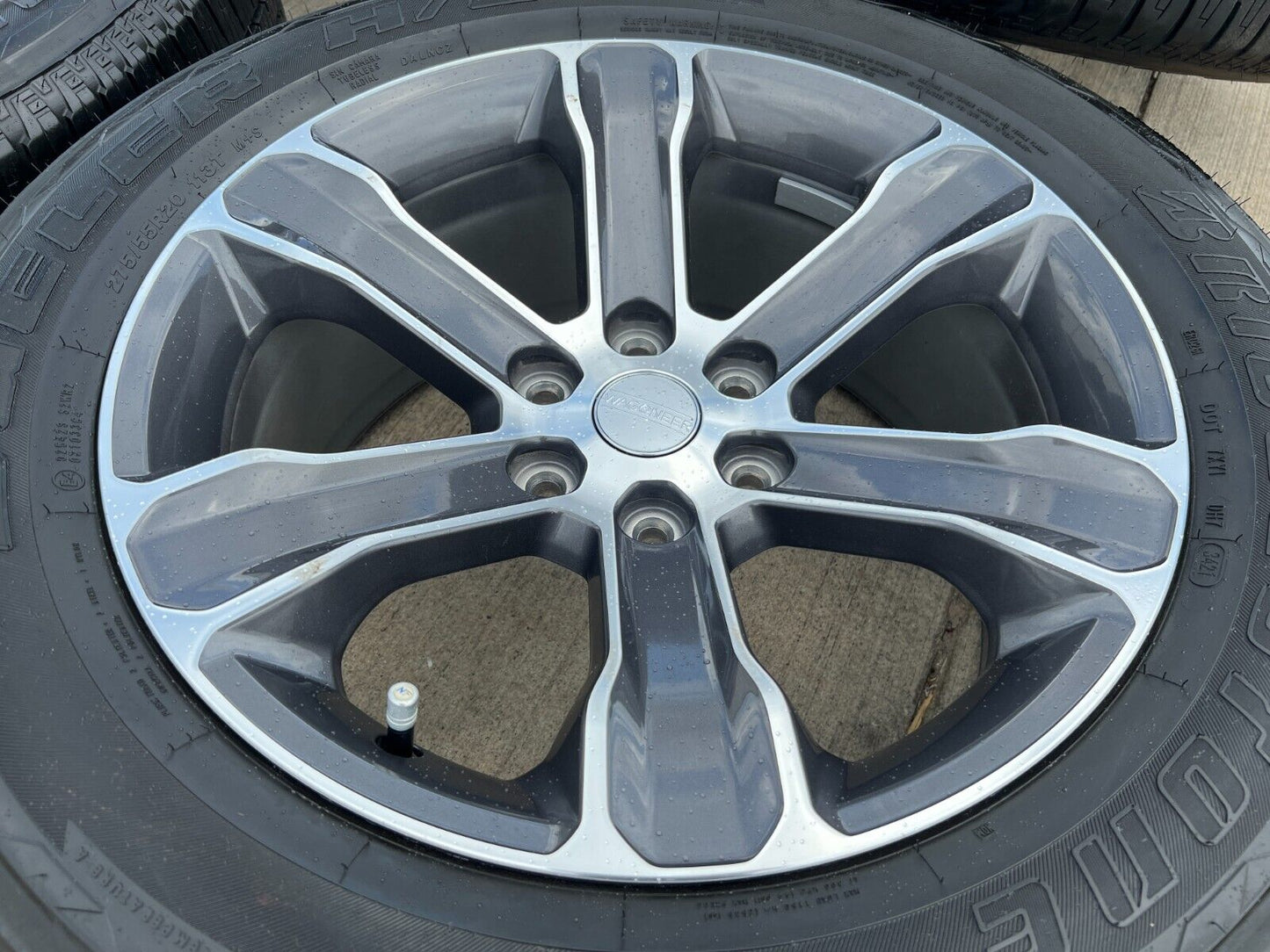 20" Jeep Grand Wagoneer OEM wheels rims 95262 Dodge Ram 1500 tires