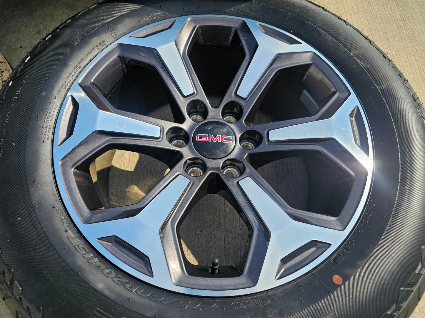 20" GMC Sierra Canyon Chevy Silverado OEM wheels rims 2025 2026 NEW HANKOOK