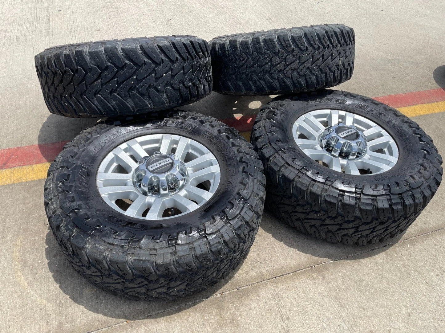 18" Ford F-250 F-350 OEM 10098 rims wheels tires TOYO 35"