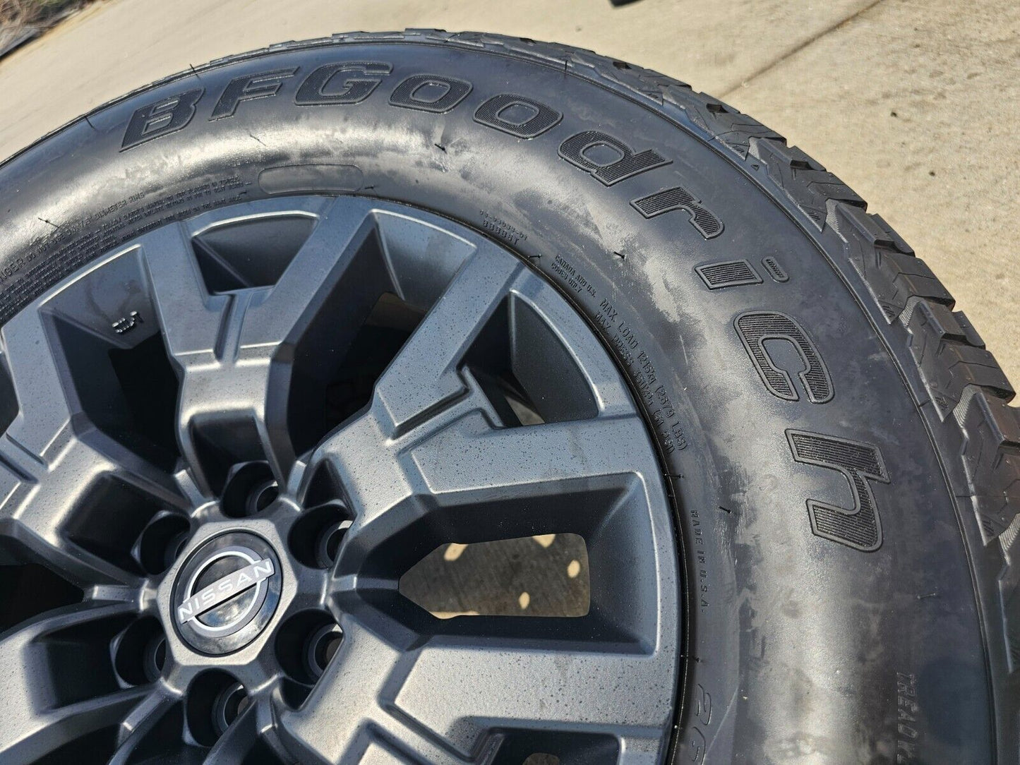 17" Nissan Frontier OEM Desert Runner 62832 wheels rims tires 2023 2024 2025 NEW